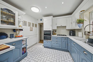 Chestnut Close